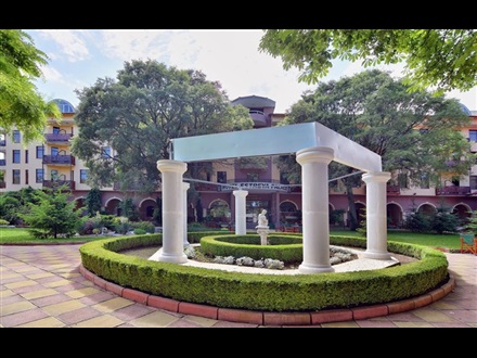 ESTREYA PALACE  RESIDENCE3